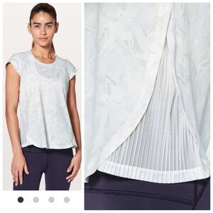 Lululemon Just Pleat It Short Sleeve Top Jasmine White Multi